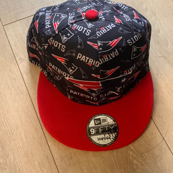 New Era Other - New Era- snap back New England Patriots Snapback hat new